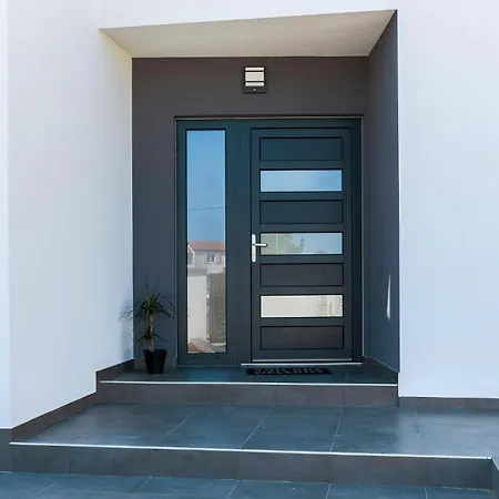 Front In Premantura