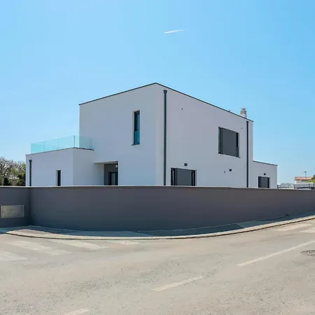 Front In Premantura
